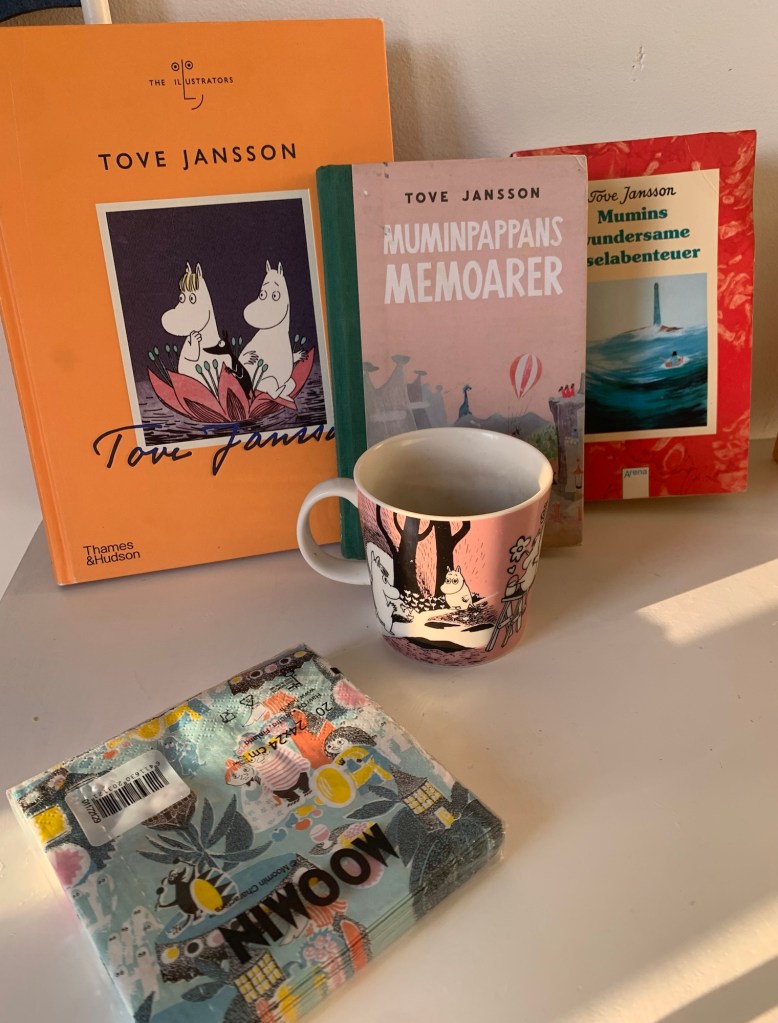 moomin books mug tissues
